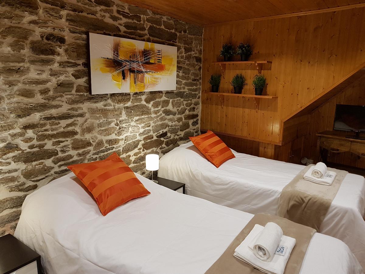 Aqua Rooms Sarria Bagian luar foto