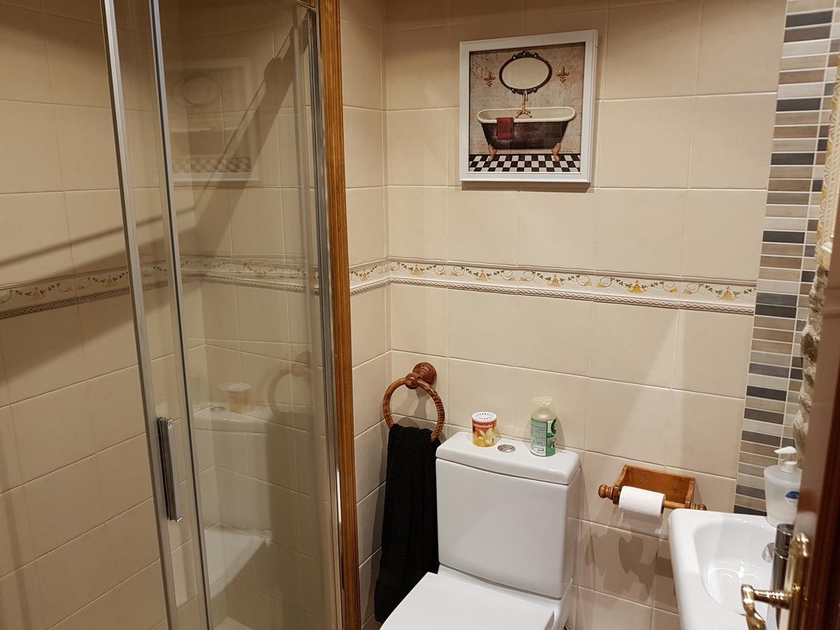 Aqua Rooms Sarria Bagian luar foto