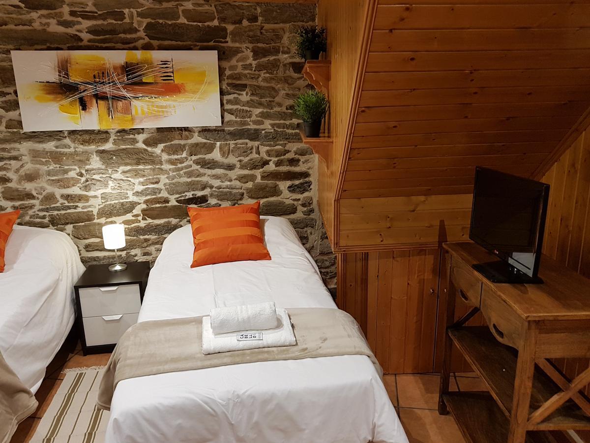 Aqua Rooms Sarria Bagian luar foto