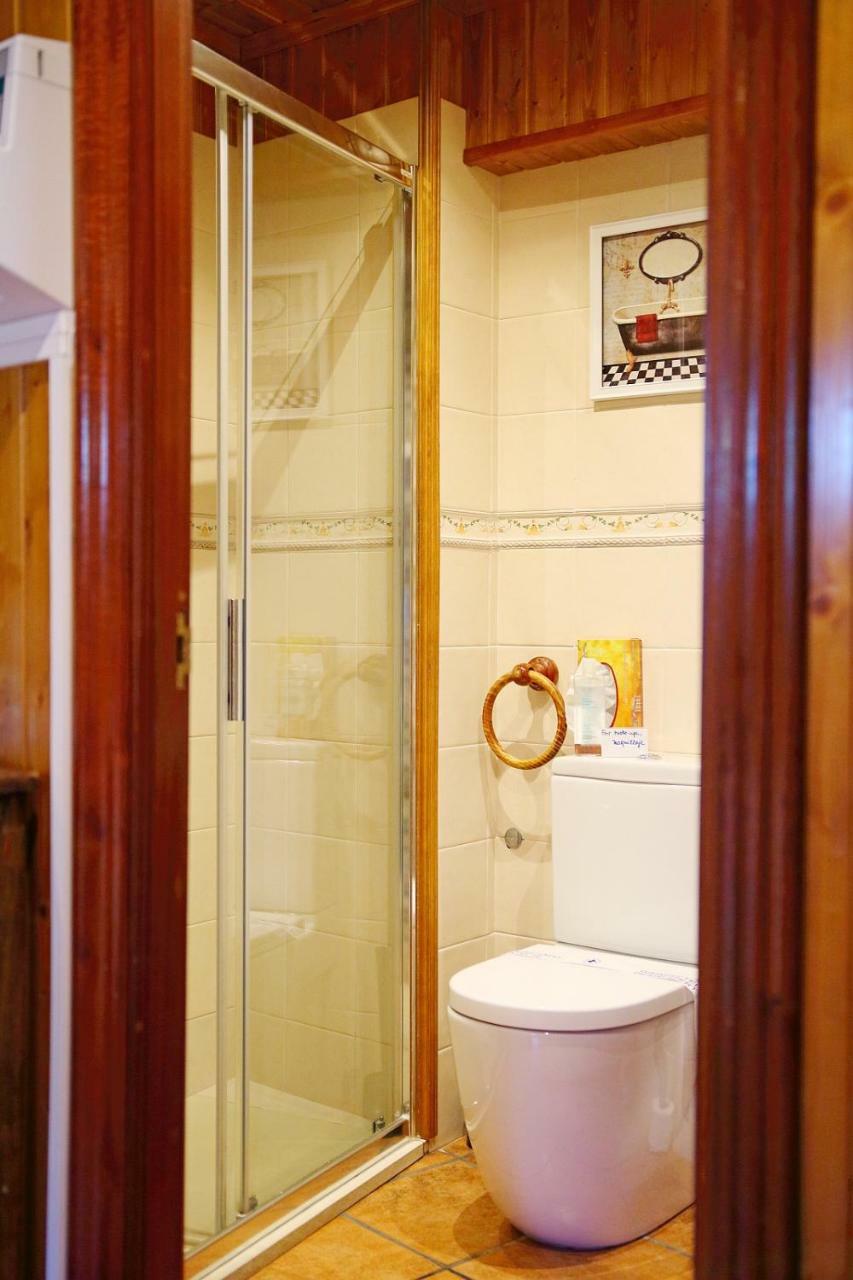 Aqua Rooms Sarria Bagian luar foto